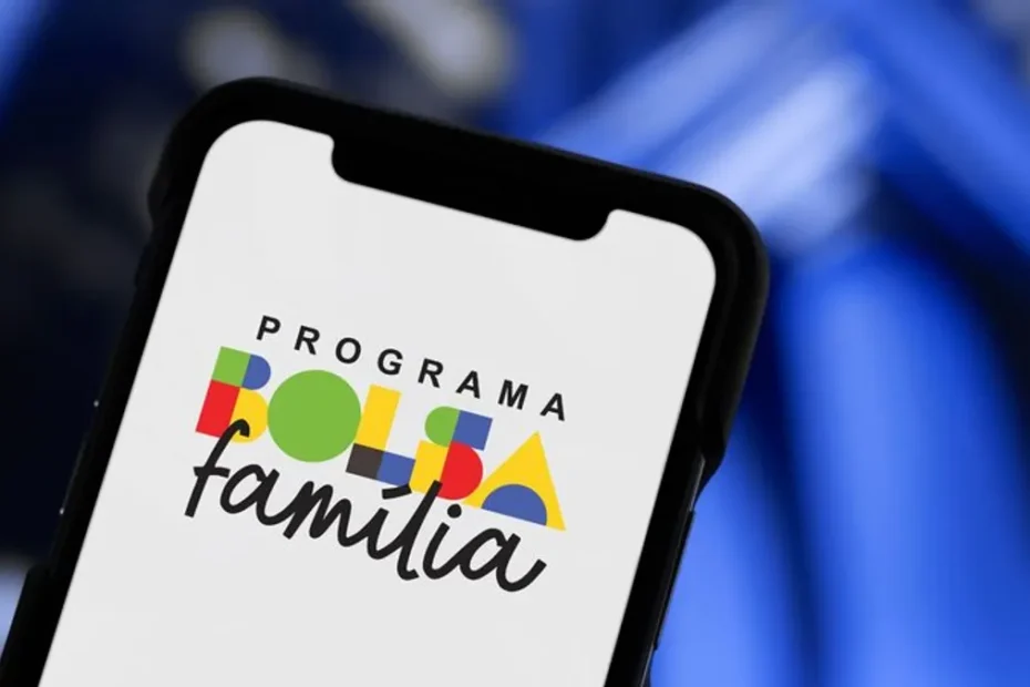 Família brasileira celebra notícia positiva sobre Bolsa Família após conseguir emprego