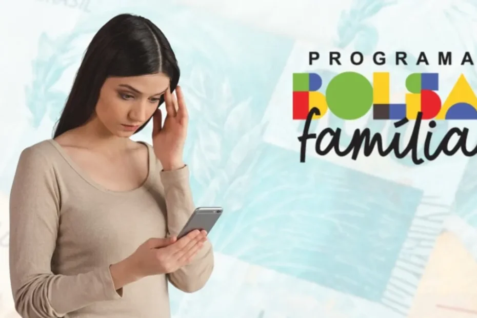 Mulher preocupada consultando informações sobre o Bolsa Família em um celular.