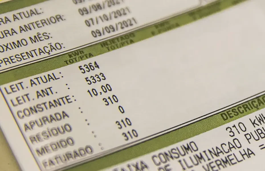 Idosa aliviada com conta de luz zerada graças à Tarifa Social