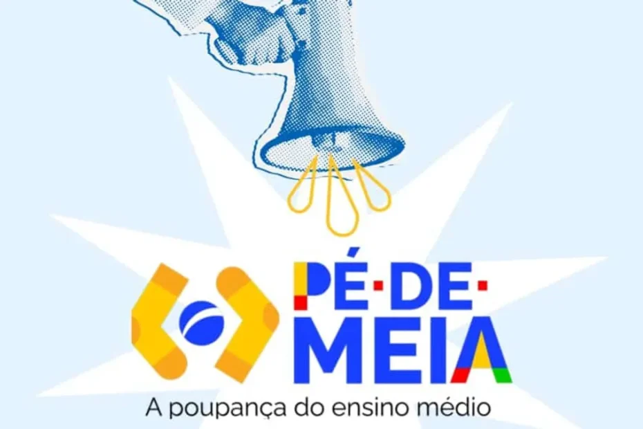 Jovem estudante verifica saldo do programa Pé-de-Meia no celular