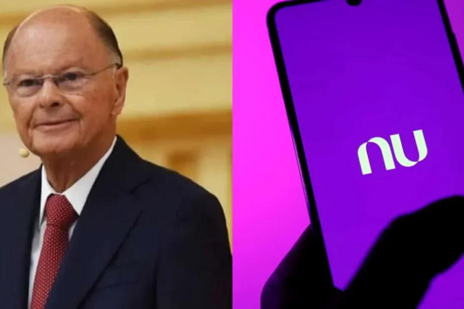 Homem de negócios em terno escuro com expressão preocupada em frente a um escritório de banco digital desfocado.