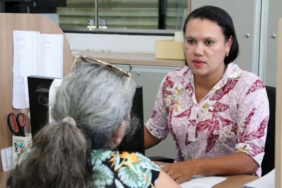 Famílias em Gurupi com documentos para atualização cadastral de programas sociais
