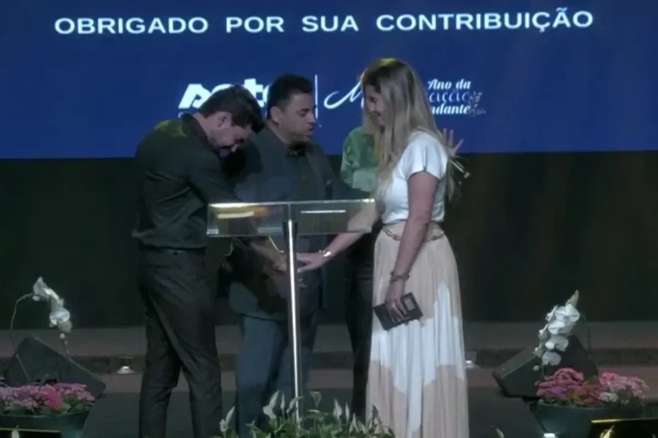 Operação da Polícia Federal em condomínio de luxo investigando esquema de fraudes no INSS.