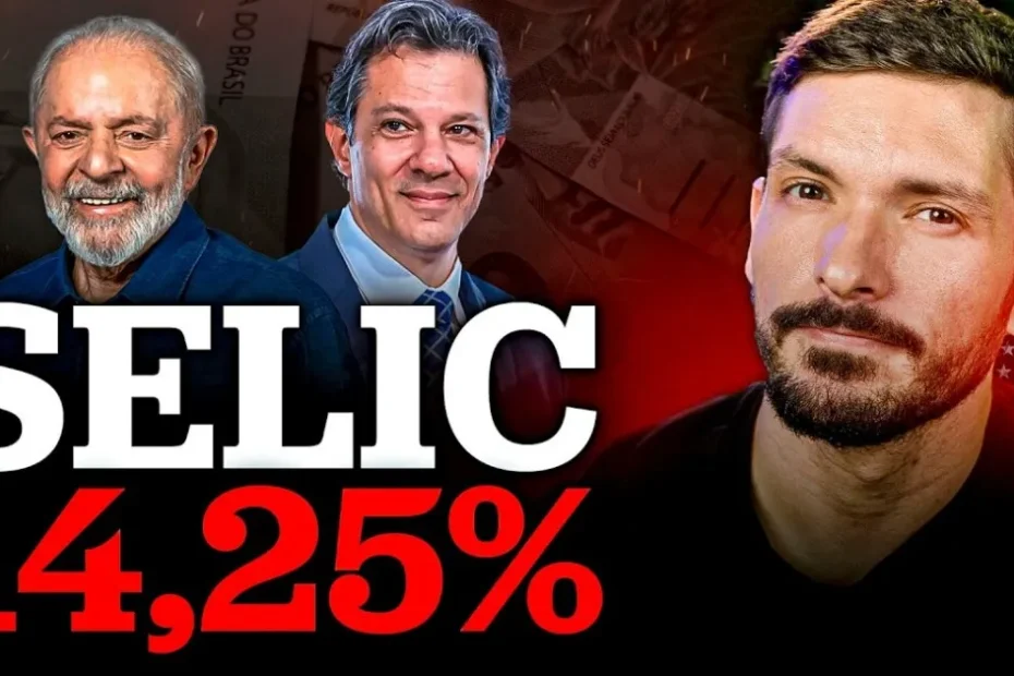 Dinheiro em notas de Real e moedas espalhadas em uma mesa com cartão de crédito e calculadora ao fundo, sugerindo preocupação financeira devido aos juros altos.