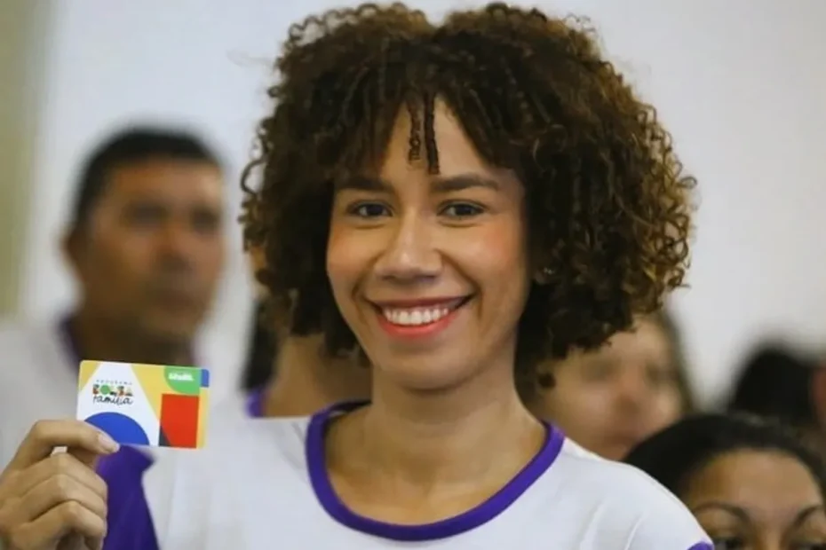 Mulher roraimense celebra conquista de autonomia após sair do Bolsa Família.
