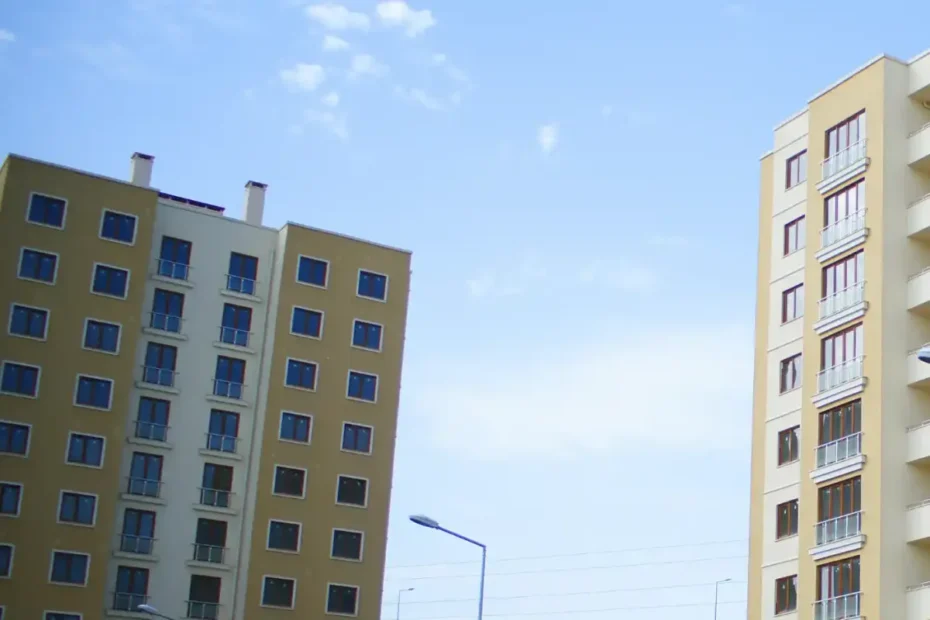 Fachada de empreendimento habitacional da CDHU em São Paulo