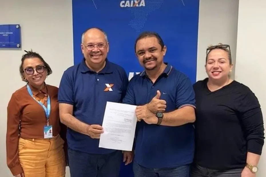 Motorista de aplicativo conversando sobre financiamento de veículos