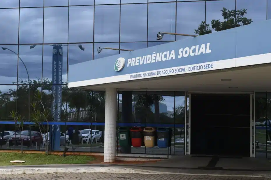 Prédio da Previdência Social com a fachada oficial do INSS