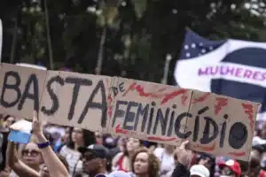 Fachada de uma agência do INSS em área urbana.